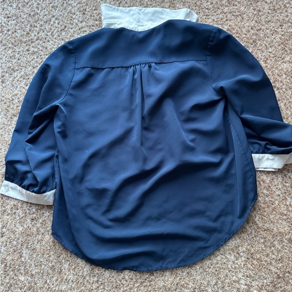 Dolce Vita Navy Button Down Size Medium Shorter Length In The Front - Picture 2 of 5